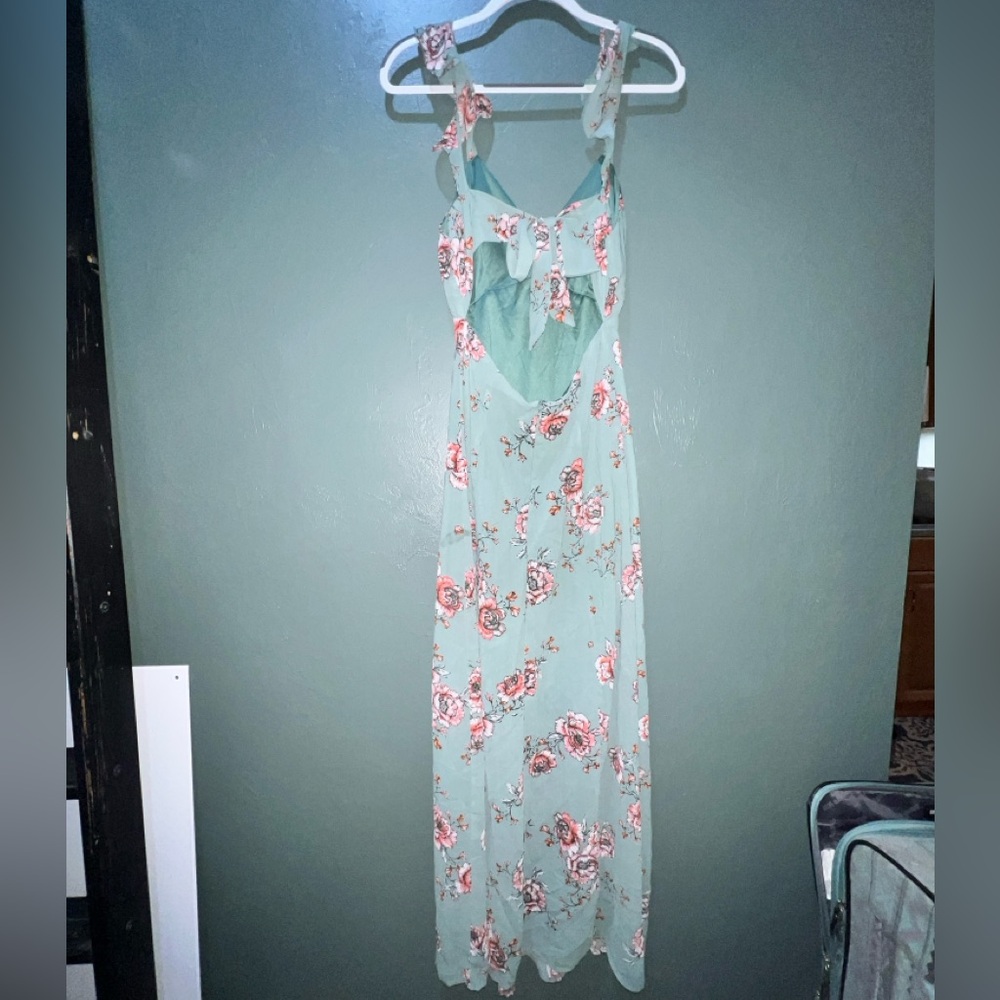 Spring Floral - Picture 3 of 3